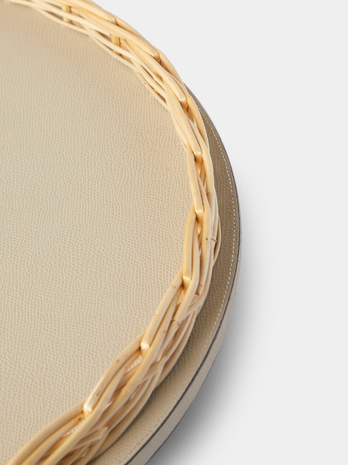 Pigment France - Orsay Willow Lazy Susan (18.5in/47cm) - Cream - ABASK