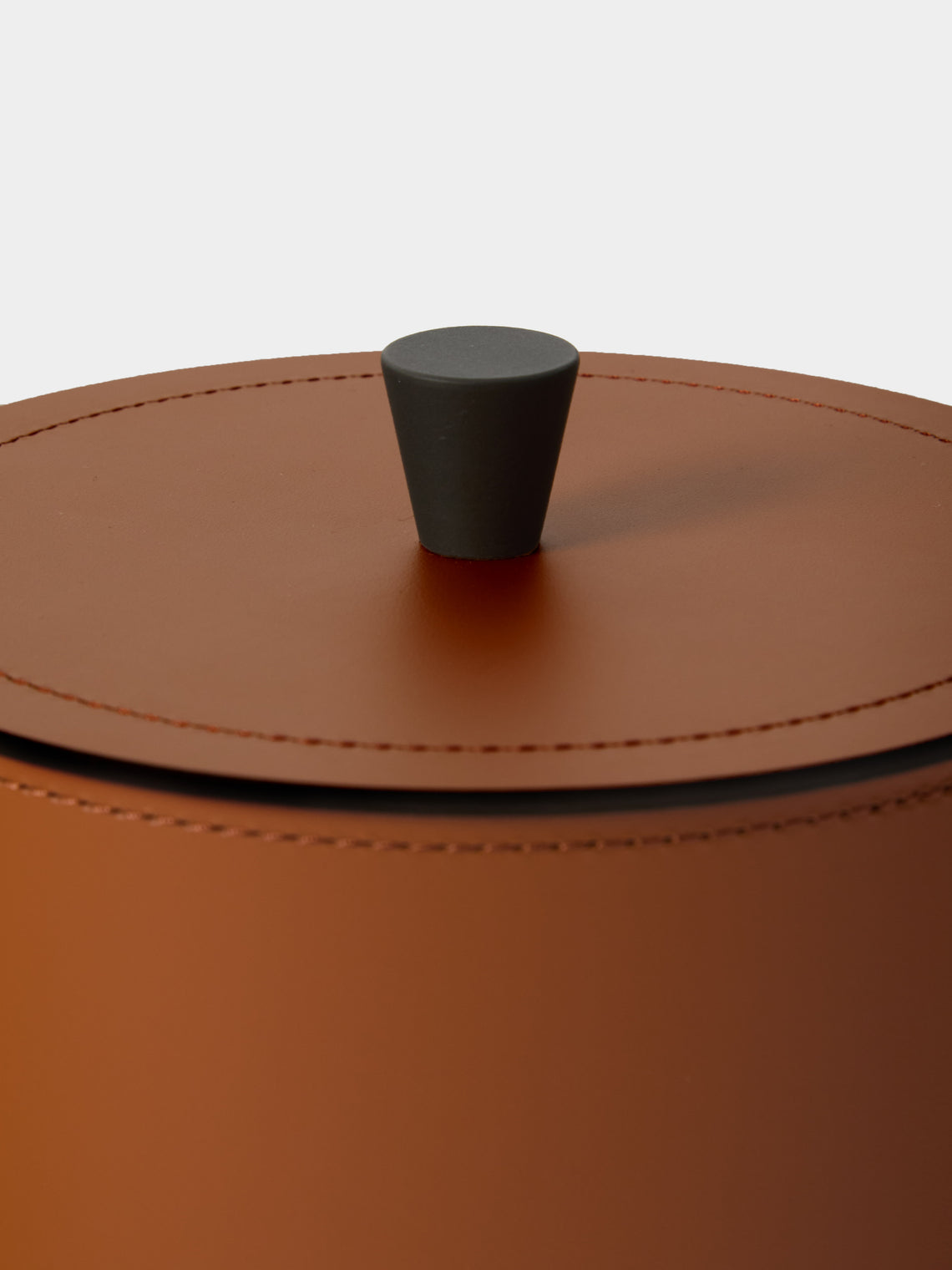 RUDI - Zenit Leather Small Round Box - Tan - ABASK