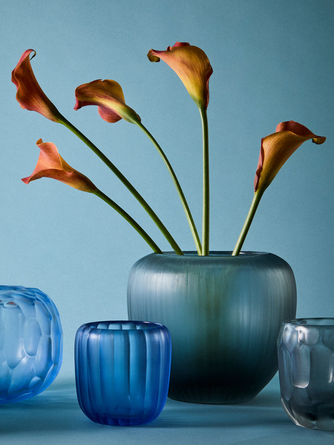 Micheluzzi Glass - Goccia Oceano Millerighe Hand-Blown Murano Glass Vase (8.5in/22cm) - Black - ABASK