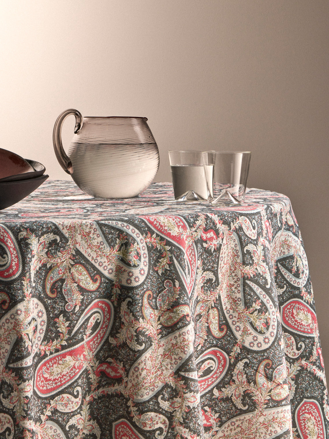 D'Ascoli - Crosby Printed Linen Round Tablecloth (118in/3m) - Multiple - ABASK