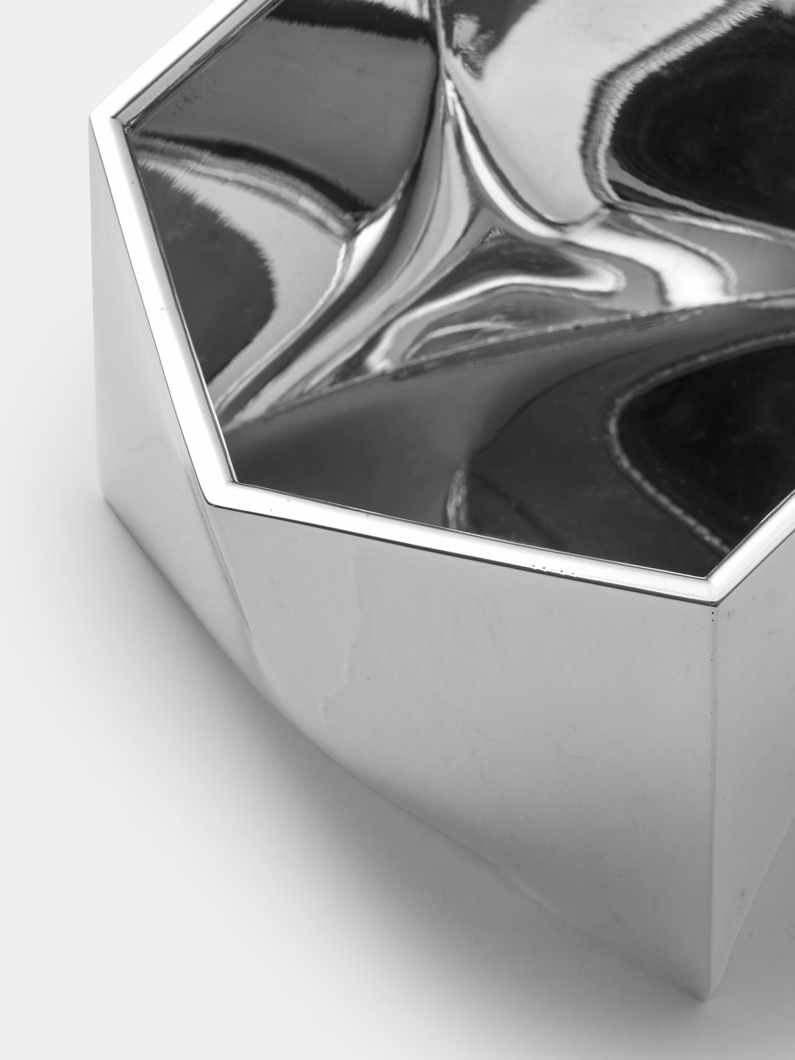 San Lorenzo - 1971 Afra and Tobia Scarpa Polygonal Sterling Silver Vase (4in/10cm) - Silver - ABASK