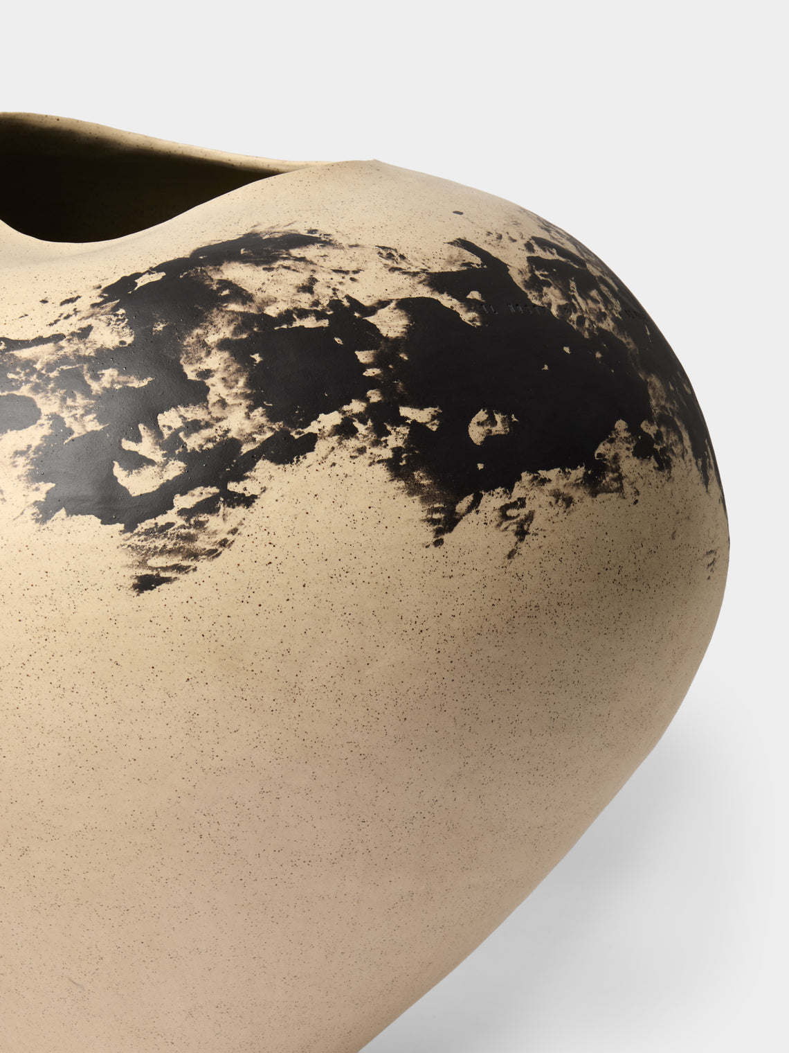Sara Bergami - Hand-Formed Stoneware Vase (17.5in/45cm) - Beige - ABASK