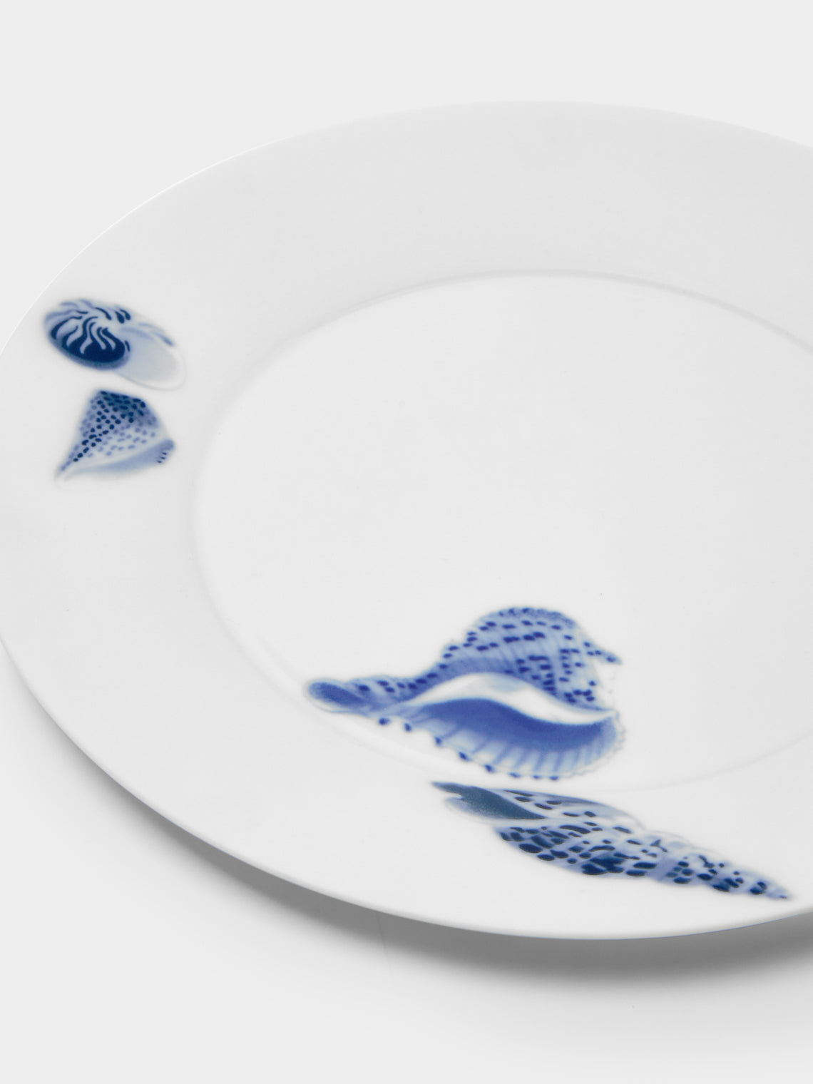 Hering Berlin - Ocean Porcelain Salad Plates – 9in/23cm (Set of 2) - White - ABASK