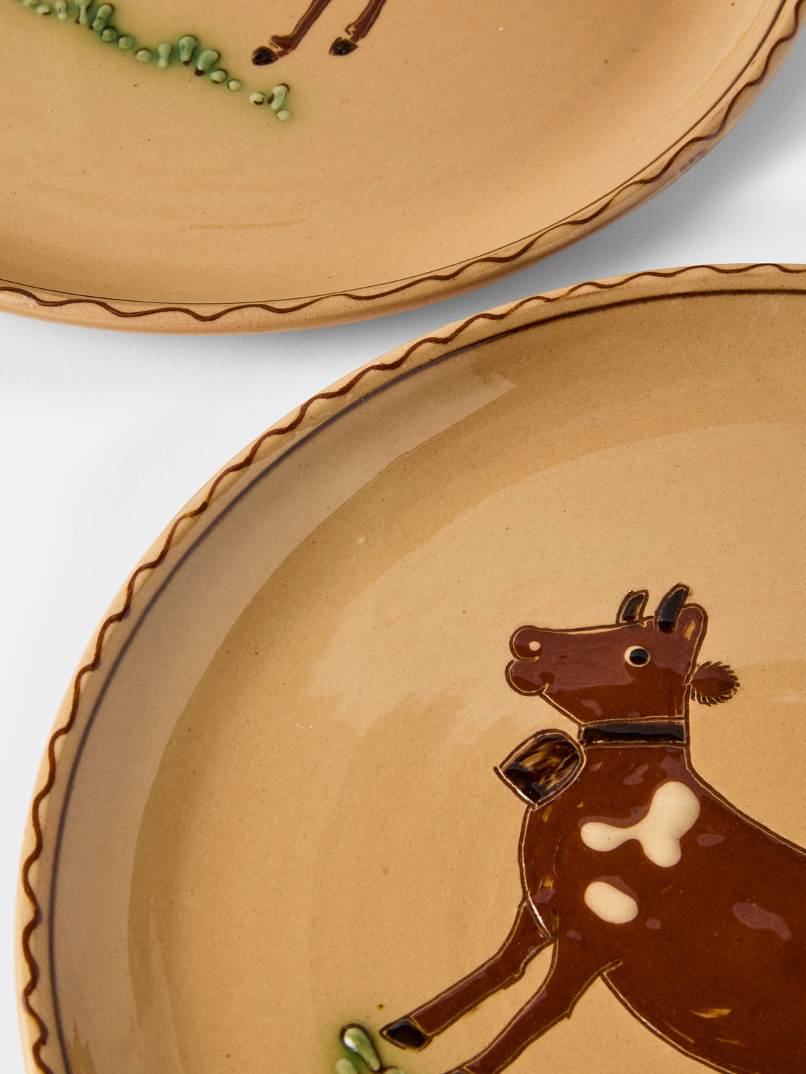 Poterie d’Évires - Animals Hand-Painted Ceramic Dinner Plates – 9.5in/24cm (Set of 4) - Cream - ABASK