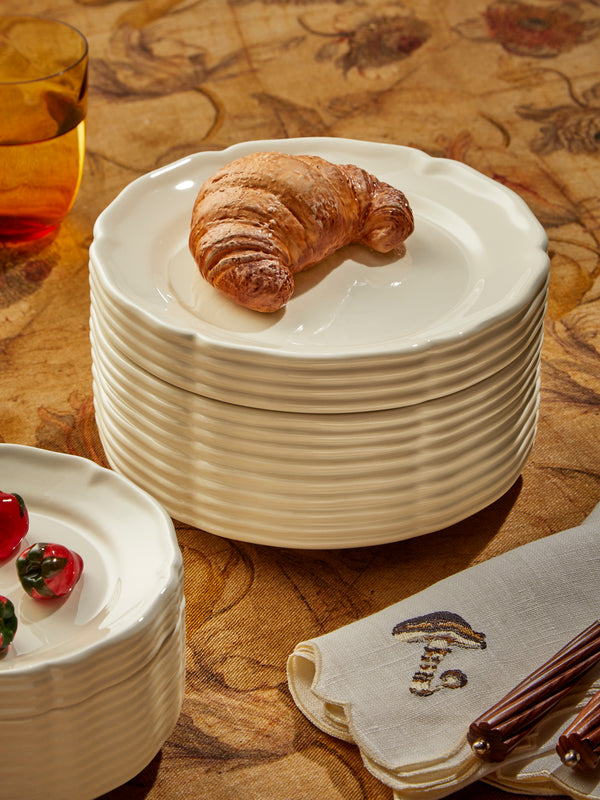 Este Ceramiche - Croissants Hand-Painted Ceramic Trompe-L'oeil Large Serving Dish - White - ABASK