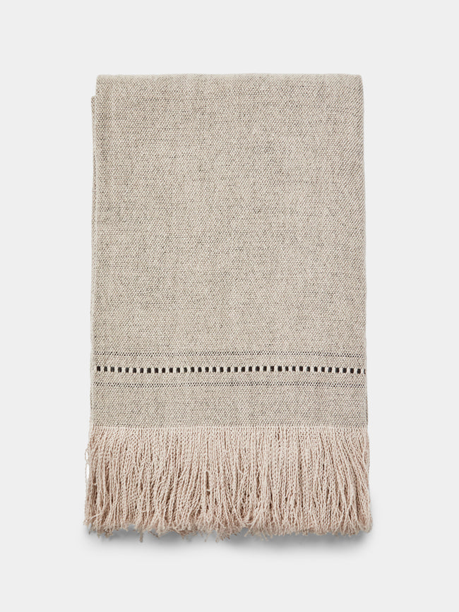 de Le Cuona - Fox Linen Fringe- and Leather-Detail Throw (94.5in/2.4m) - Cream - ABASK - 