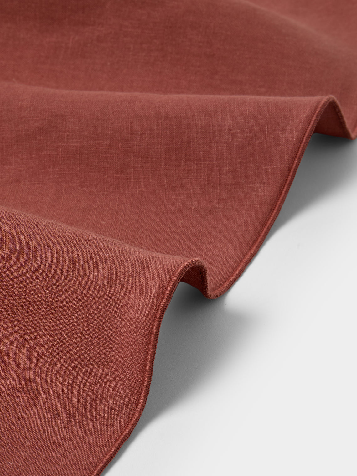 Borgo delle Tovaglie - Filo Linen Round Tablecloth (110in/2.8m) - Red - ABASK