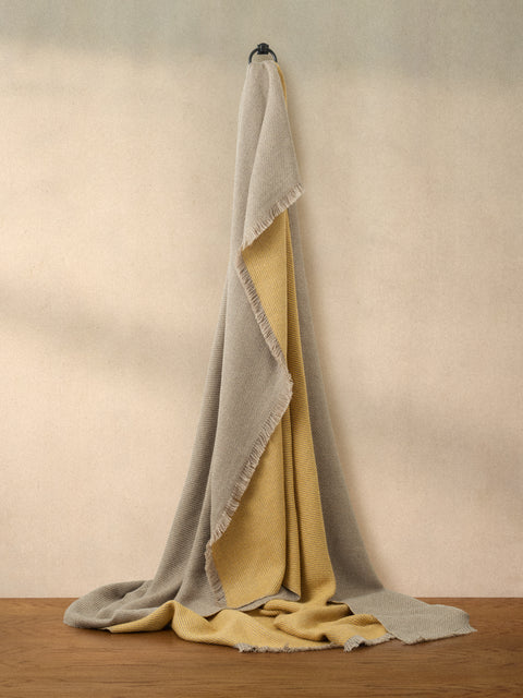 Me & K - Reversible Merino Wool and Cashmere King-Size Blanket (106in/2.7m) - Yellow - ABASK