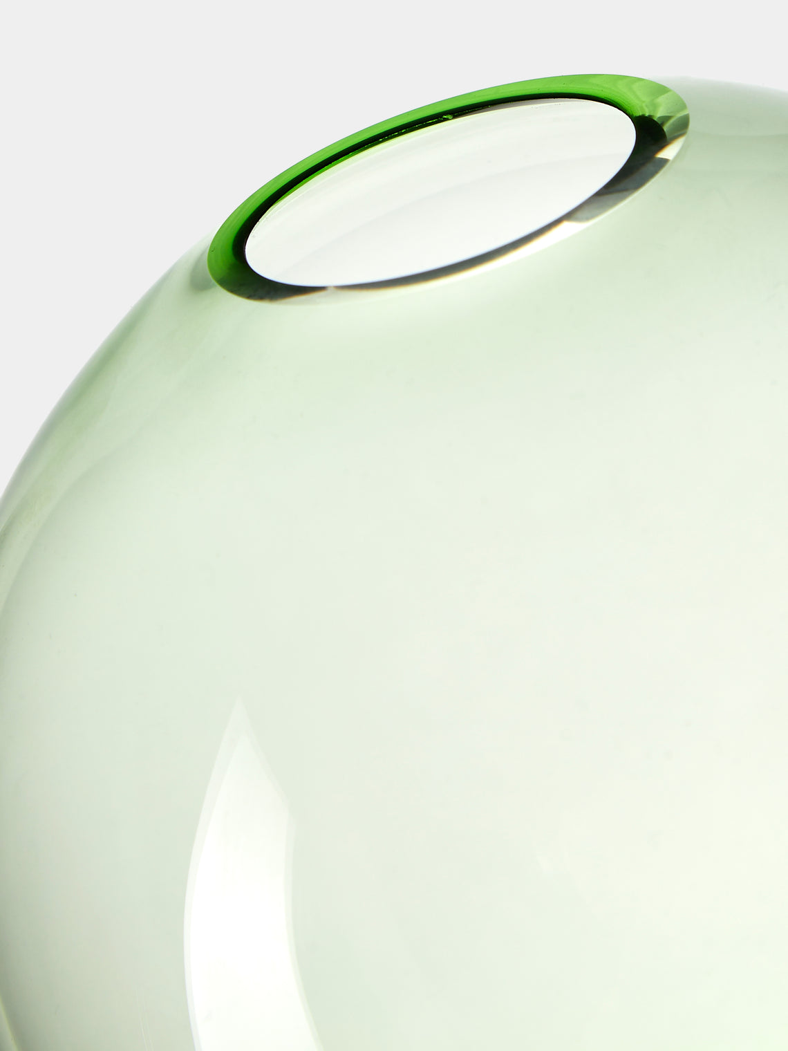 Lobmeyr - BV60 Flower Crystal Bud Vase (4in/10cm) - Green - ABASK