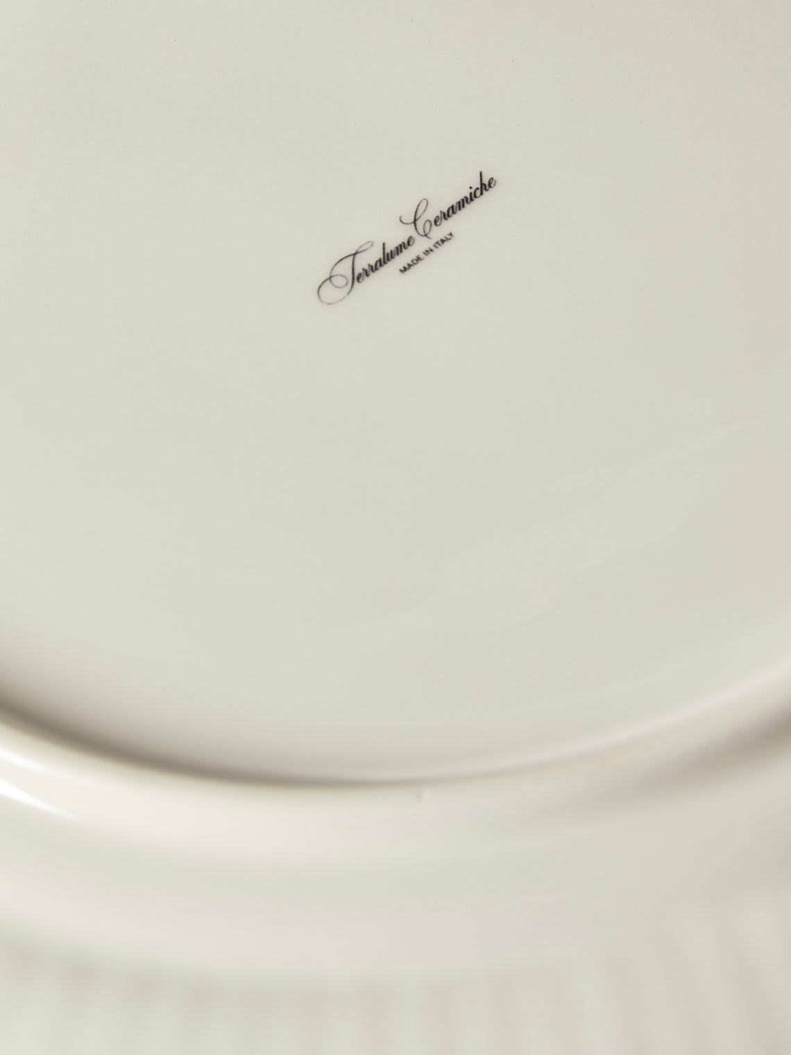 Tessalume Ceramiche - Wicker Hand-Painted Ceramic Charger Plates (Set of 4) - White - ABASK