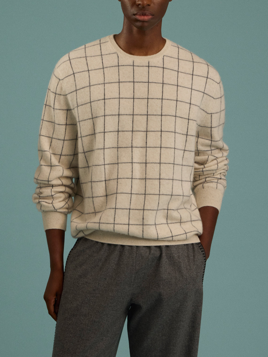 Frenckenberger - Cashmere R-Neck Boyfriend Check Sweater - Gray - ABASK