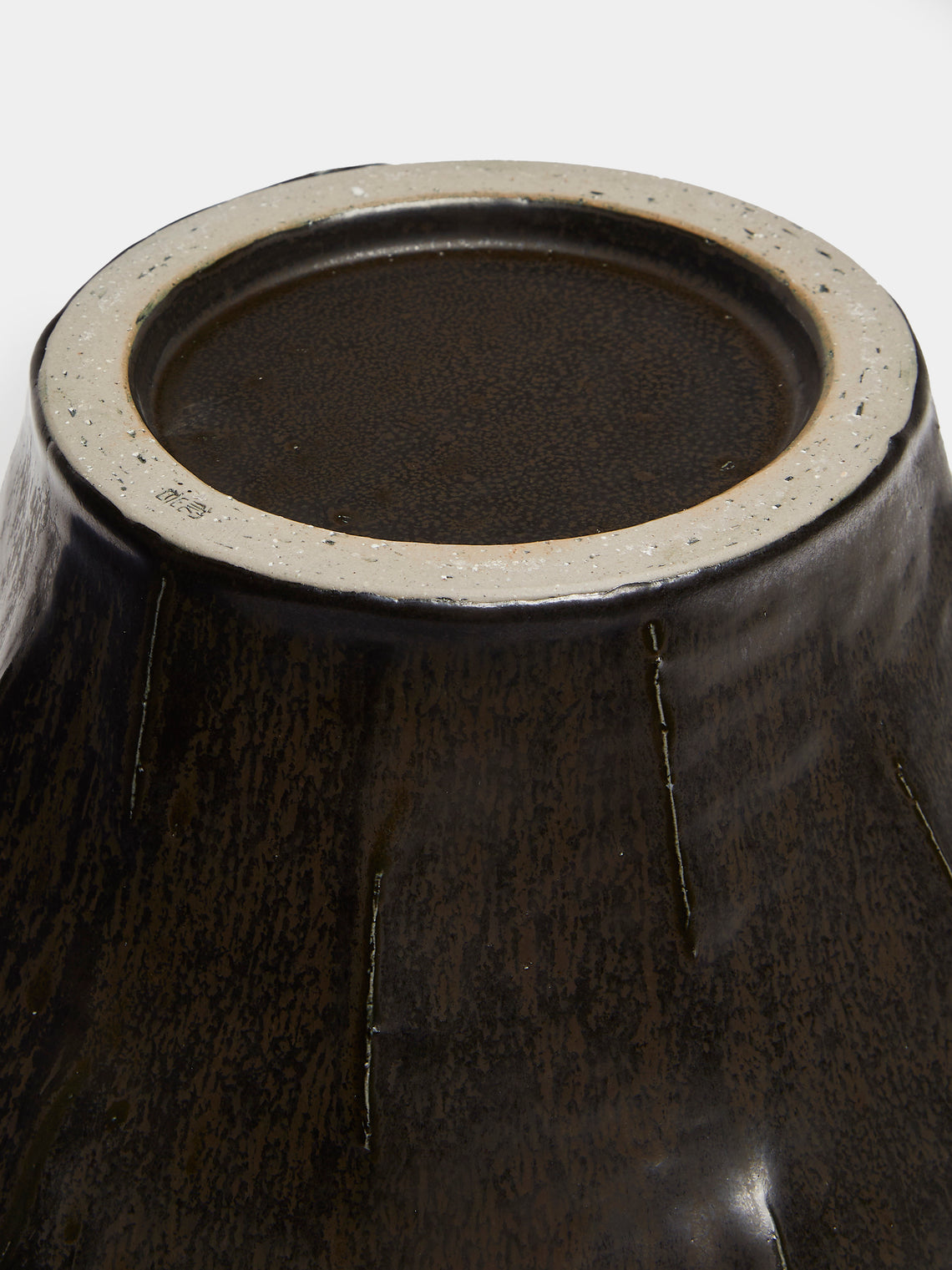 Lee Song-am - Hand-Thrown Stoneware Vase (13.5in/34cm) - Black - ABASK