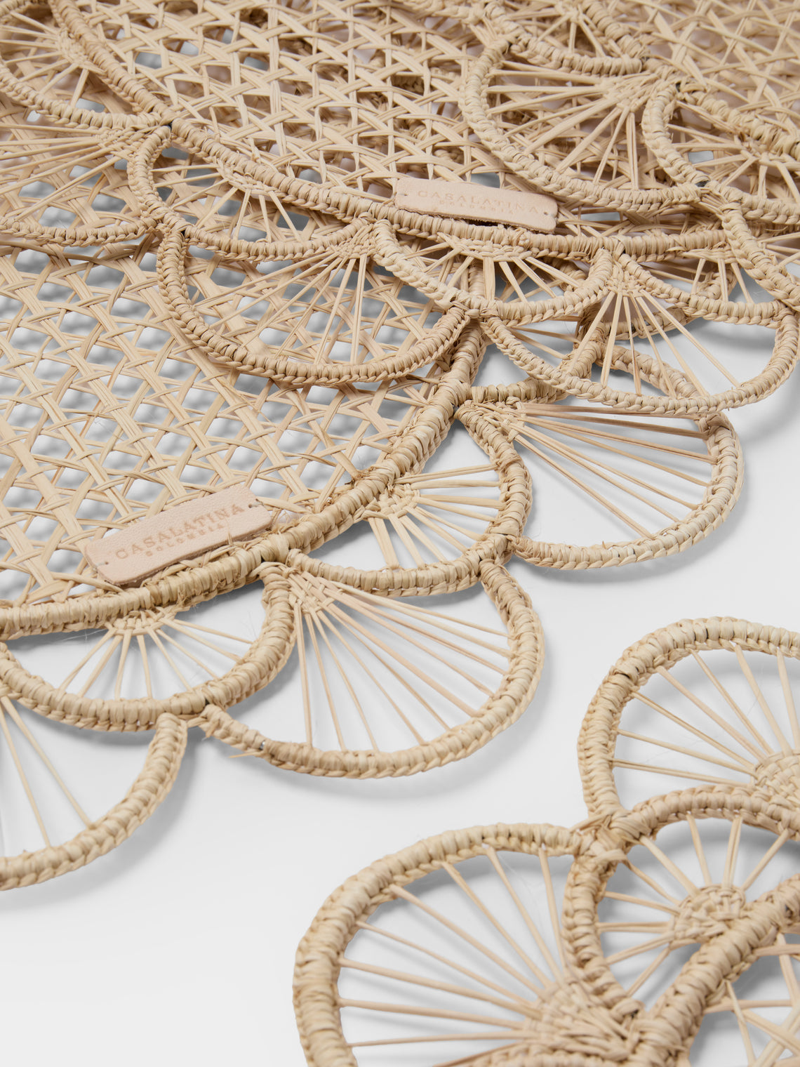 CasaLatina - | Set of 4 |Margarita Handwoven Iraca Palm Placemats - Cream - ABASK