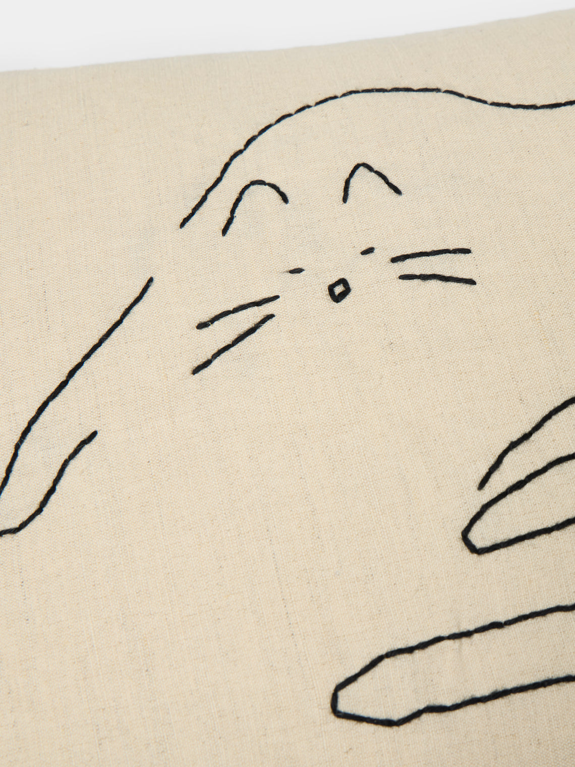 Oeuvres Sensibles - Cat Hand-Embroidered Cotton and Hemp Cushion (15.5in/40cm) - Cream - ABASK