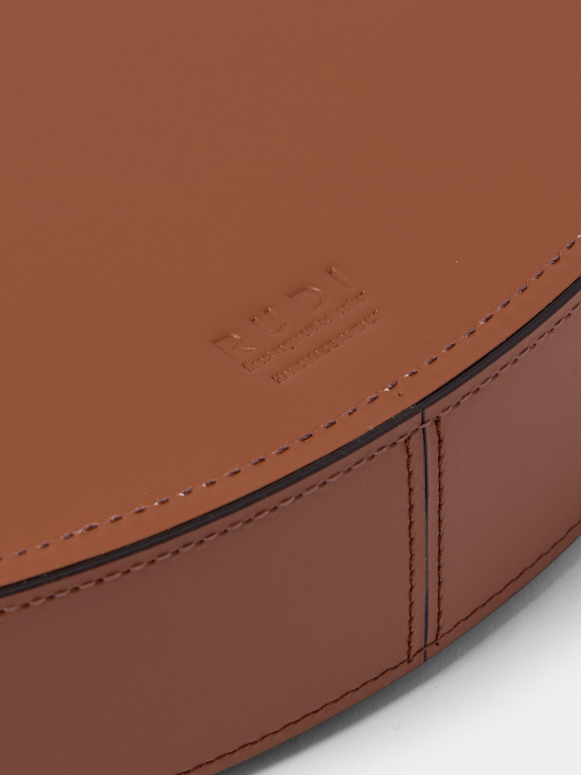 RUDI - Ginepro Leather Round Tray (16.5in/42.5cm) - Tan - ABASK