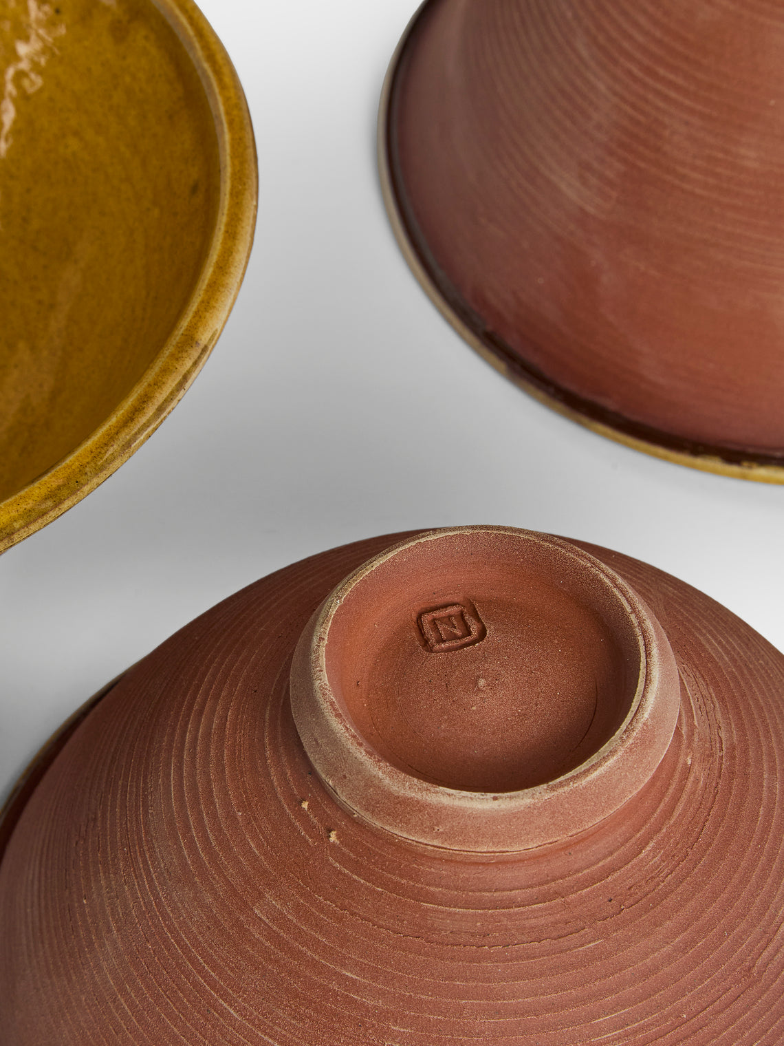 Neville Tatham - Slipware Ribbed Bowls (Set of 4) - Brown - ABASK