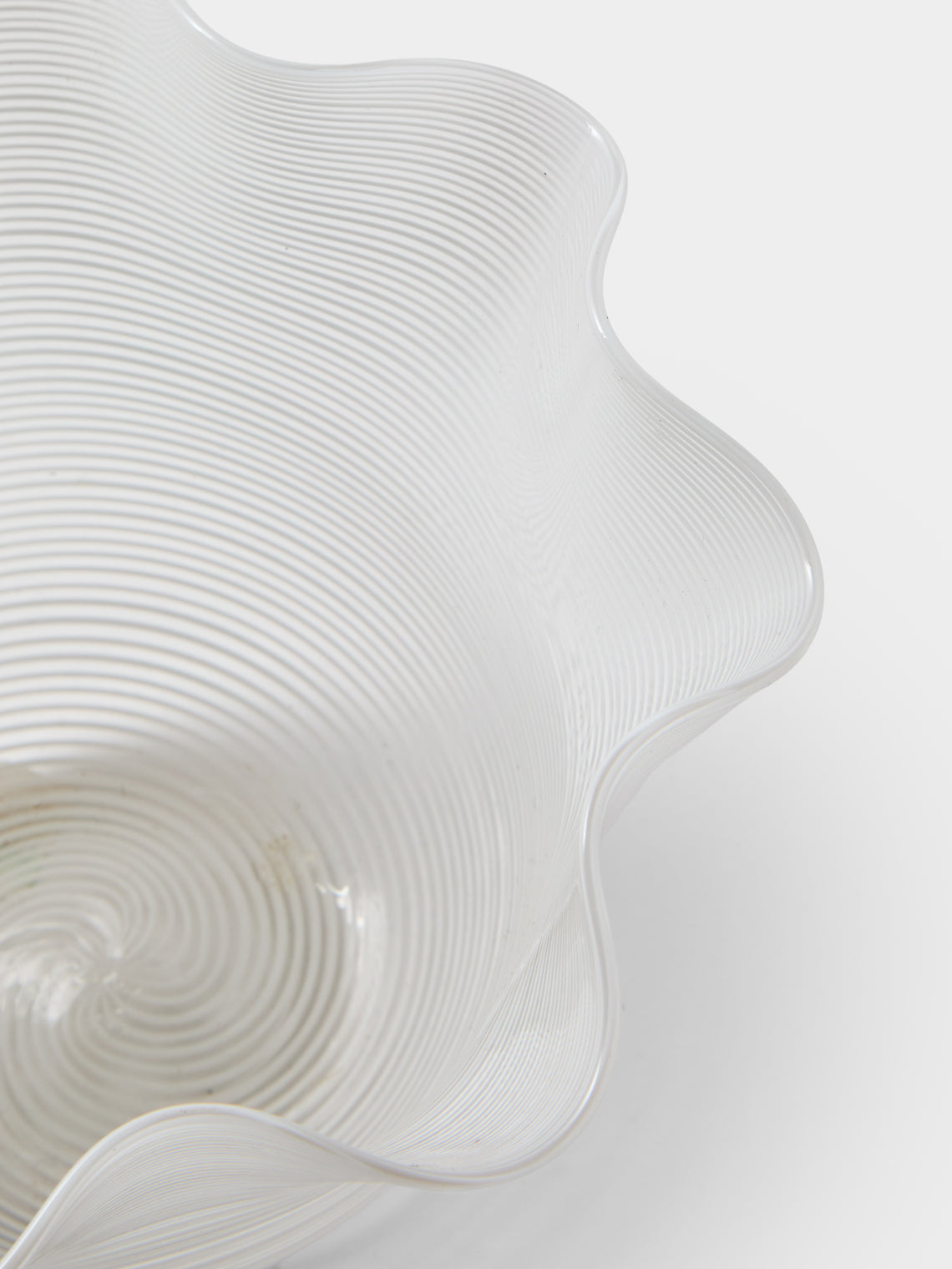 Antique and Vintage - 1983 Zanellato/Bortotto Filigrana Glass Vase (6.5in/17cm) - White - ABASK