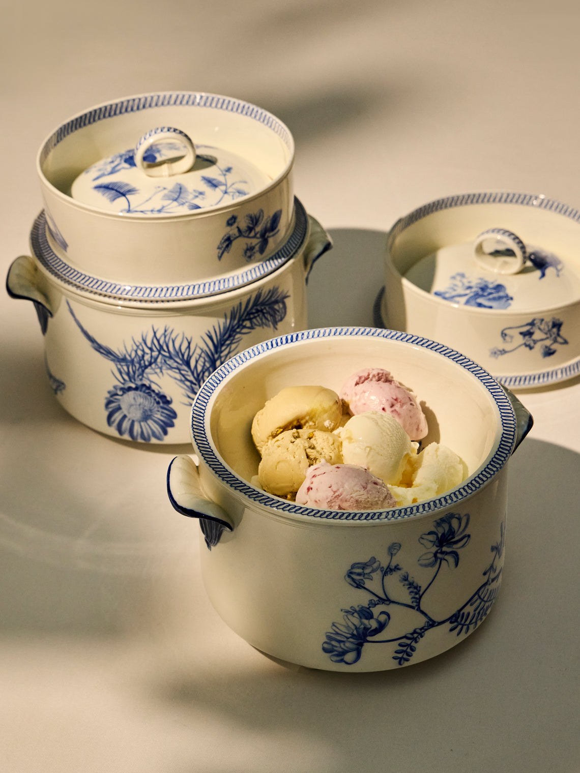 Antique and Vintage - 1805-1815 Wedgwood Ceramic Ice Pails (Set of 2) - White - ABASK