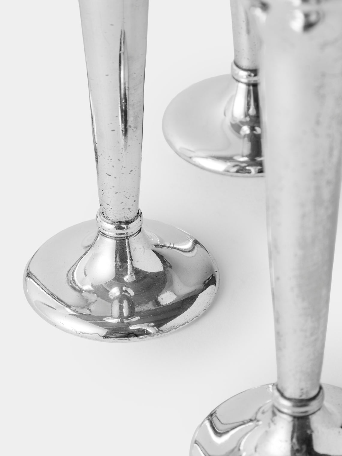 Antique and Vintage - 1936 Gio Ponti Silver-Plated Bud Vases – 7.5in/18.5cm (Set of 4) - Silver - ABASK