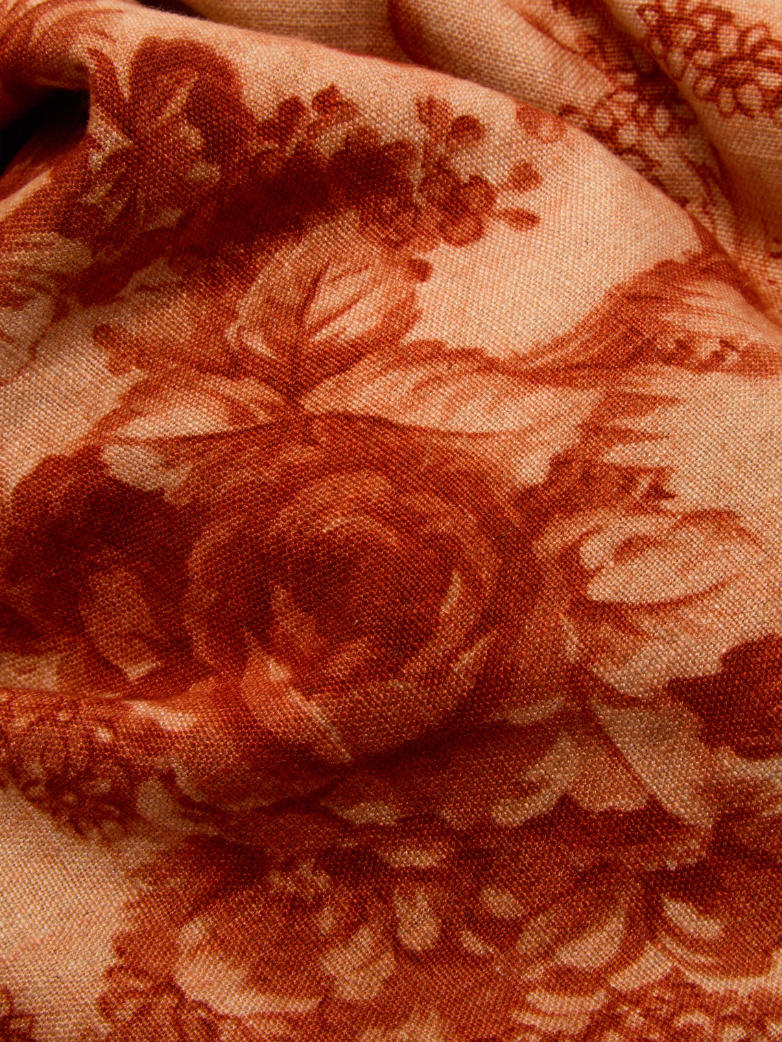 Borgo delle Tovaglie - Filo Rita Ruggine Embroidered Linen Round Tablecloth (86.5in/2.2m) - Red - ABASK