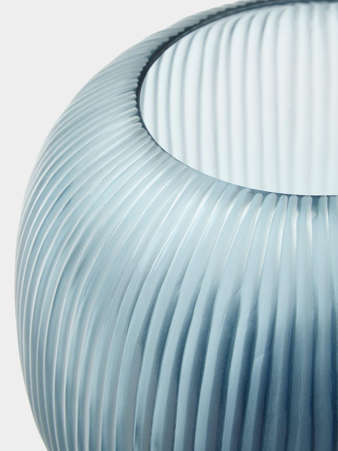 Micheluzzi Glass - Riccio Oceano Coste Hand-Blown Murano Glass Vase (8in/20cm) - Blue - ABASK