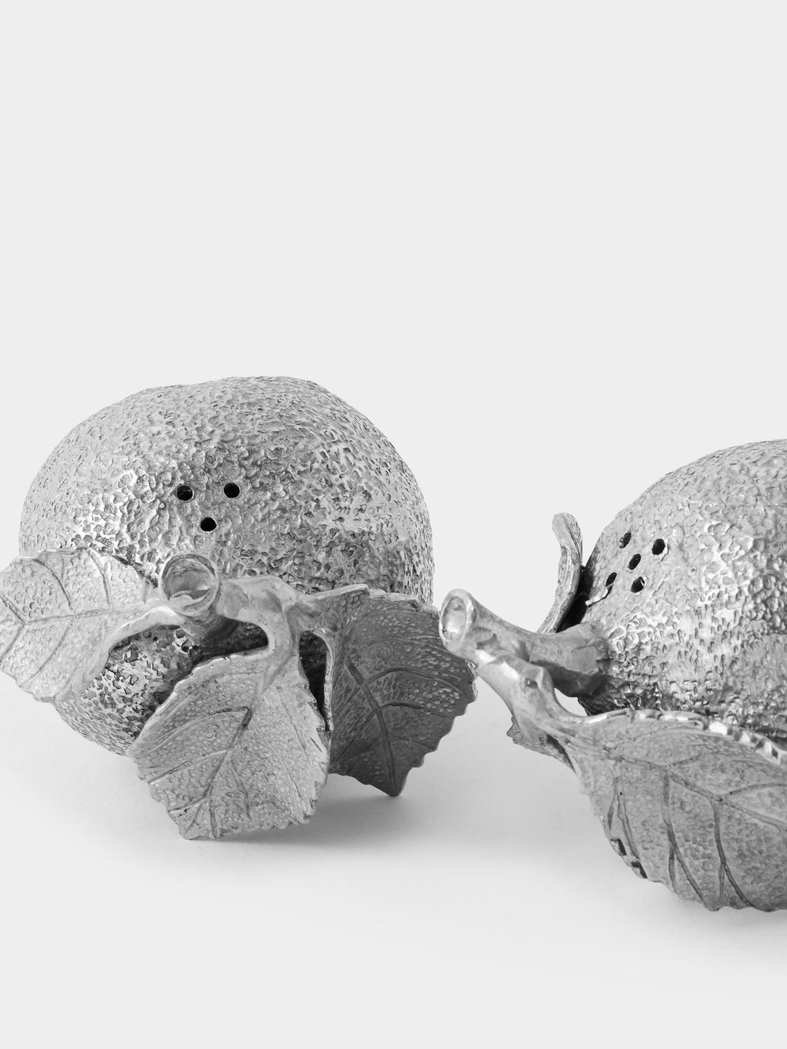 Au Bain Marie - | Set of 2 | Lemon Pewter Salt and Pepper Shakers - Silver - ABASK