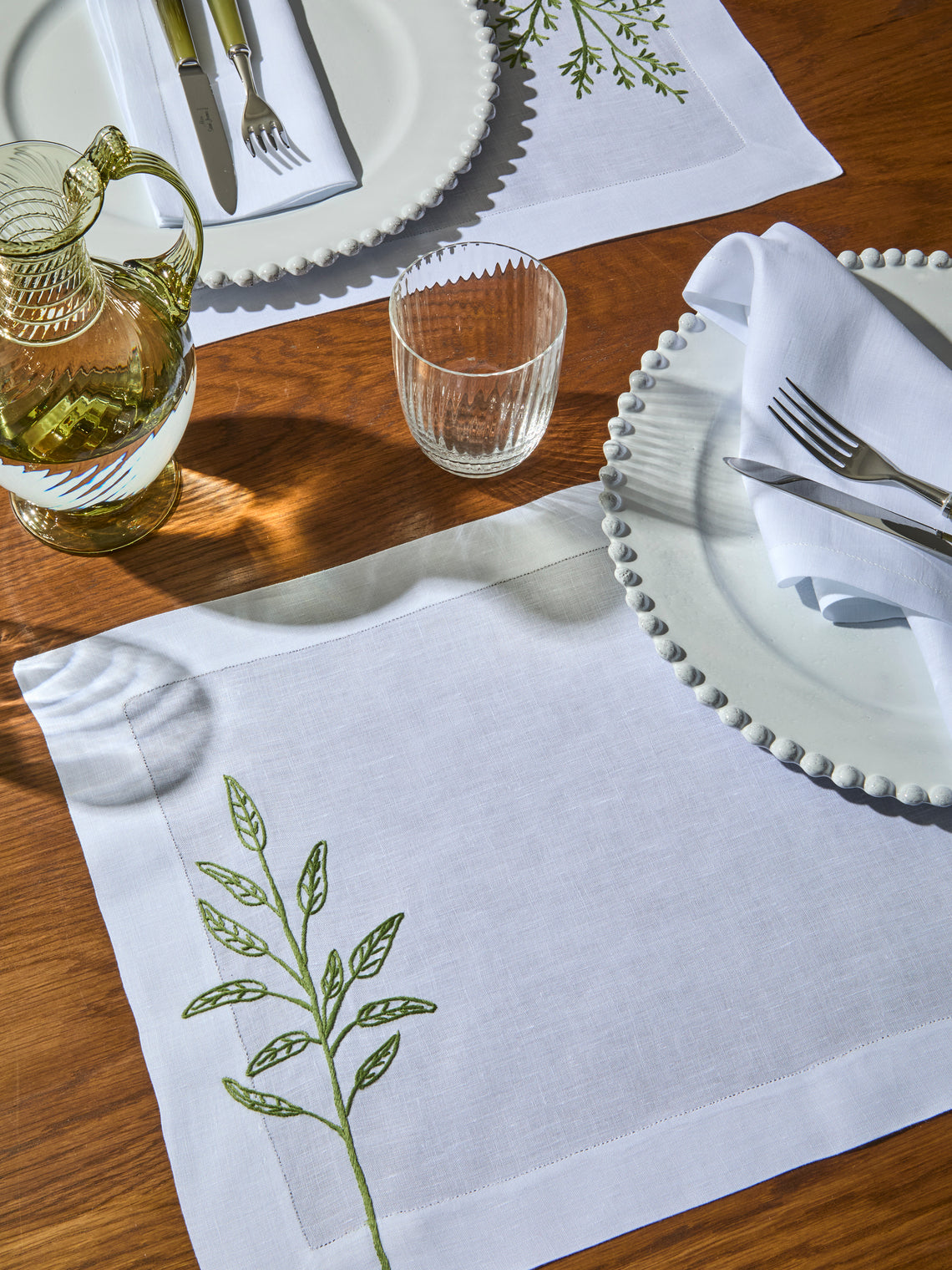 Taf Firenze - | Set of 8 | Floral Hand-Embroidered Linen Placemats - White - ABASK