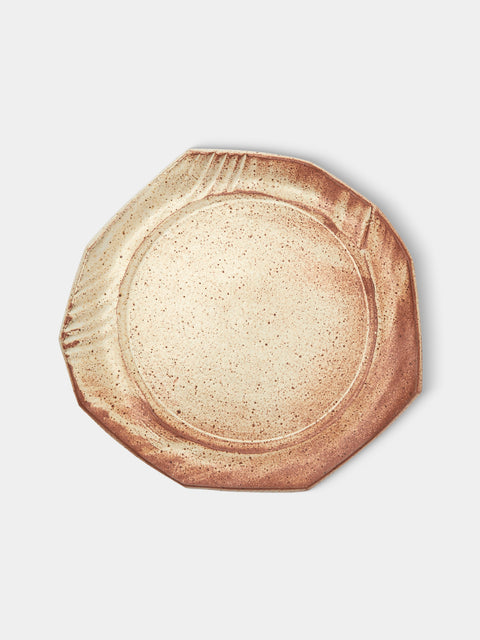 Adam Ross - Hand-Thrown Ceramic Faceted Plates 10.5in/27cm (Set of 4) - Beige - ABASK - 