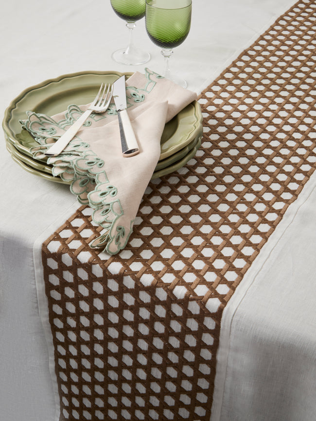 Borgo delle Tovaglie - Penelope Embroidered Linen Rectangular Tablecloth (126in/3.2m) - White - ABASK