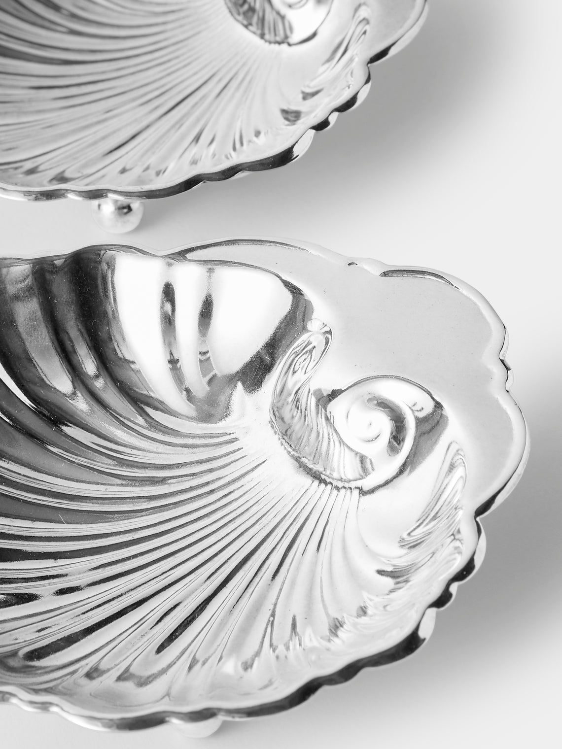 Antique and Vintage - Mid-Century Silver-Plated Shell Dishes (Set of 2) - Silver - ABASK