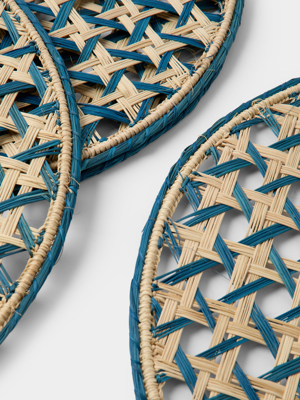 Artesanías del Atlántico - | Set of 4 | Espiga Handwoven Palm Placemats - Blue - ABASK