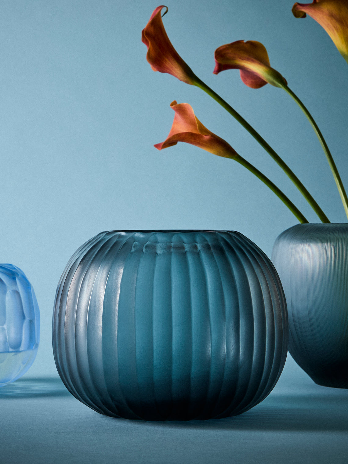 Micheluzzi Glass - Riccio Oceano Coste Hand-Blown Murano Glass Vase (8in/21cm) - Blue - ABASK