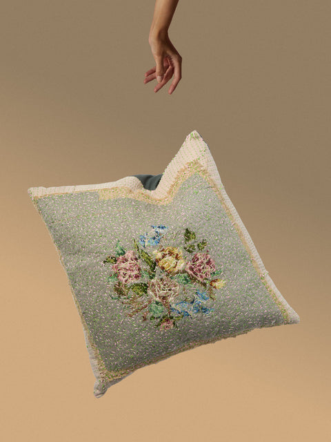 By Walid - 19th-Century Victorian Needlepoint Wool and Linen Cushion (19.5in/50cm) - Multiple - ABASK