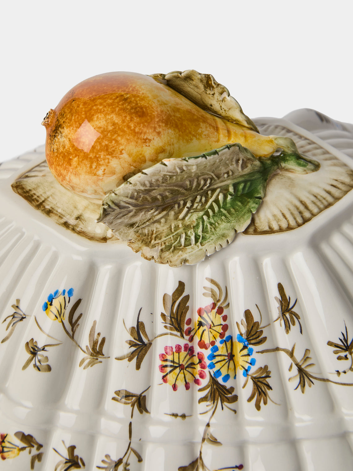 Fioravola - Pears Hand-Painted Ceramic Tureen - White - ABASK