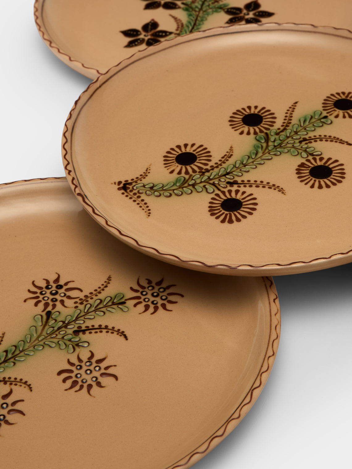 Poterie d’Évires - Flowers Hand-Painted Ceramic Plates – 9.5in/24cm (Set of 8) - Cream - ABASK