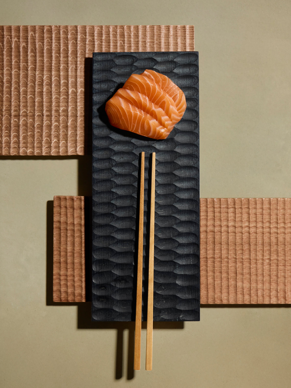 Mori Kougei - Tsuki-Jiri Indigo-Dyed Oak Sushi Plate (12in/30cm) - Black - ABASK