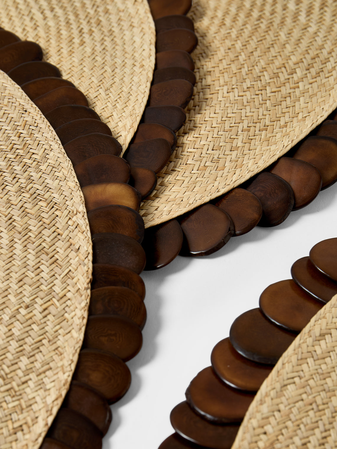 CasaLatina - | Set of 4 | Tagua Seed and Handwoven Iraca Palm Placemats - Beige - ABASK