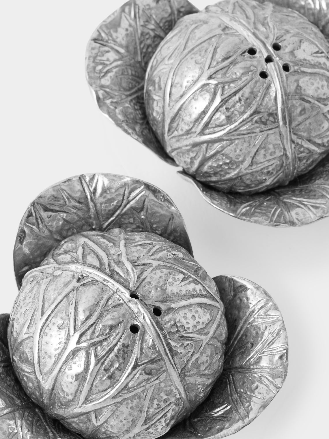 Au Bain Marie - | Set of 2 | Cabbage Pewter Salt and Pepper Shakers - Silver - ABASK