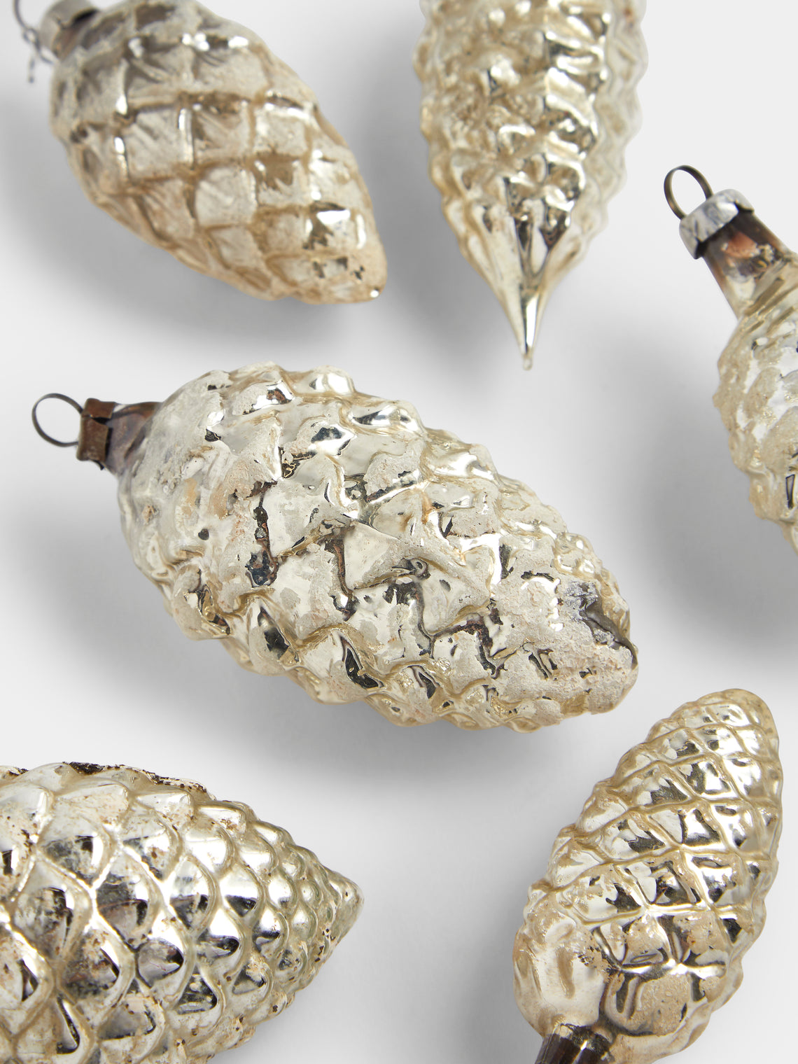 Antique and Vintage - Early-20th-Century Pinecones Glass Baubles (Set of 12) - Silver - ABASK