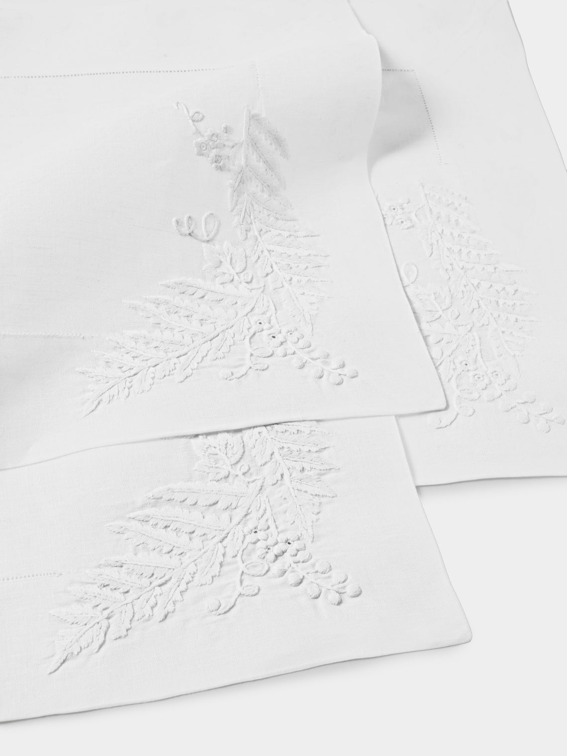 ERI Textiles - | Set of 4 | Fern Hand-Embroidered Linen Placemats - White - ABASK