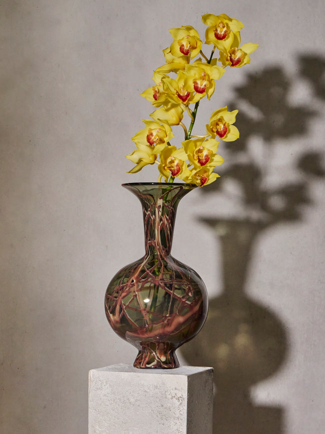 Martyn Thompson Studio - Penny Swirl Hand-Blown Glass Vase (17.5in/44cm) - Gray - ABASK