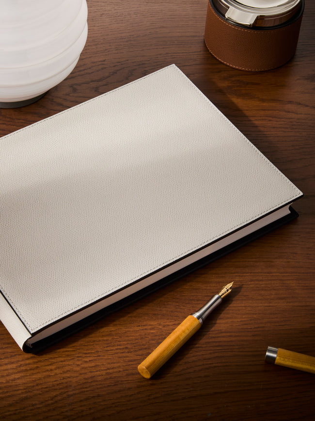Giobagnara - Livre d'Or Leather Guest Book - Light Gray - ABASK