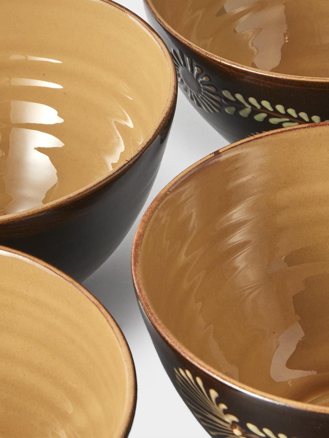Poterie d’Évires - Flowers Hand-Painted Ceramic Grand Bowls (Set of 4) - Dark Brown - ABASK