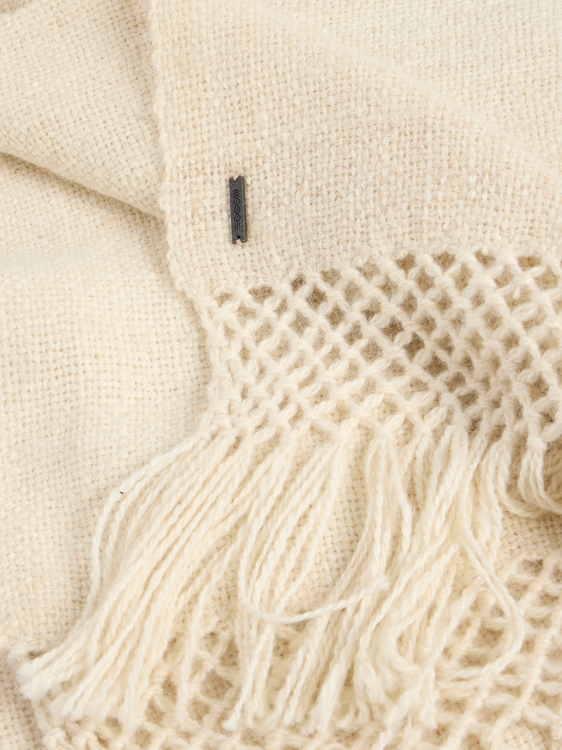 de Le Cuona - Llama Throw (94.5in/2.4m) - Cream - ABASK