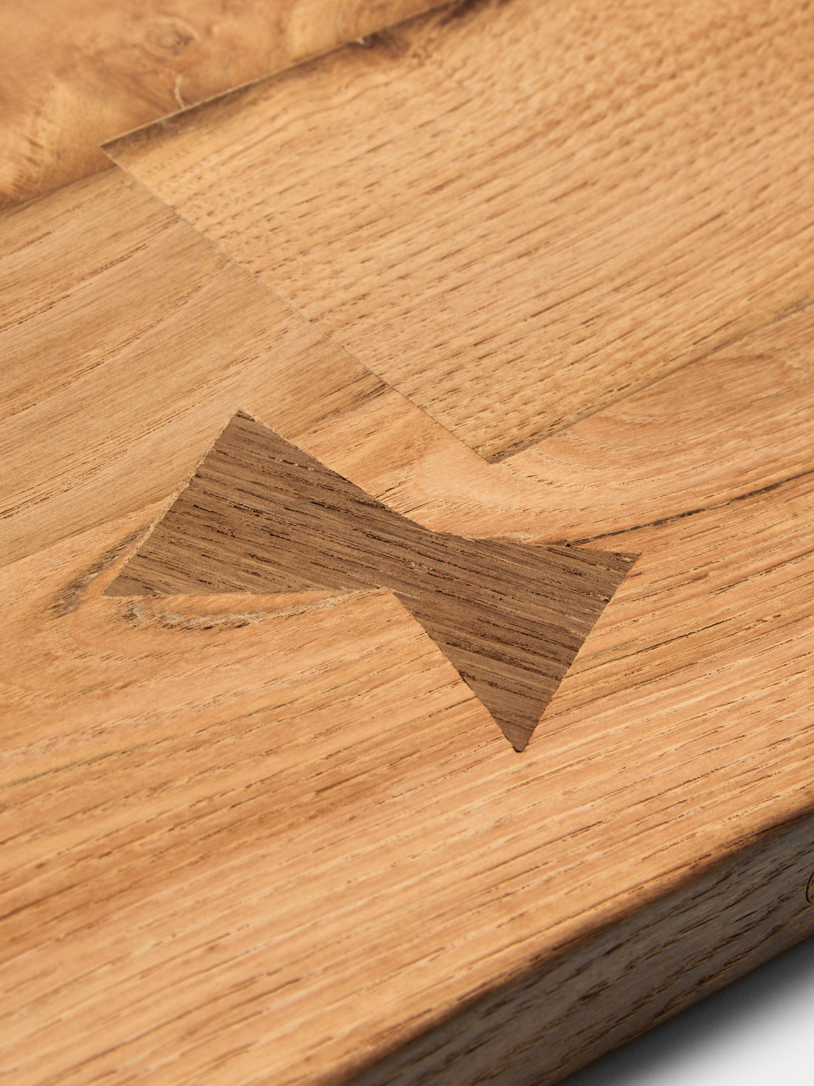 Art Brugi - Hand-Carved Antique Oak and Chestnut Serving Board - Brown - ABASK