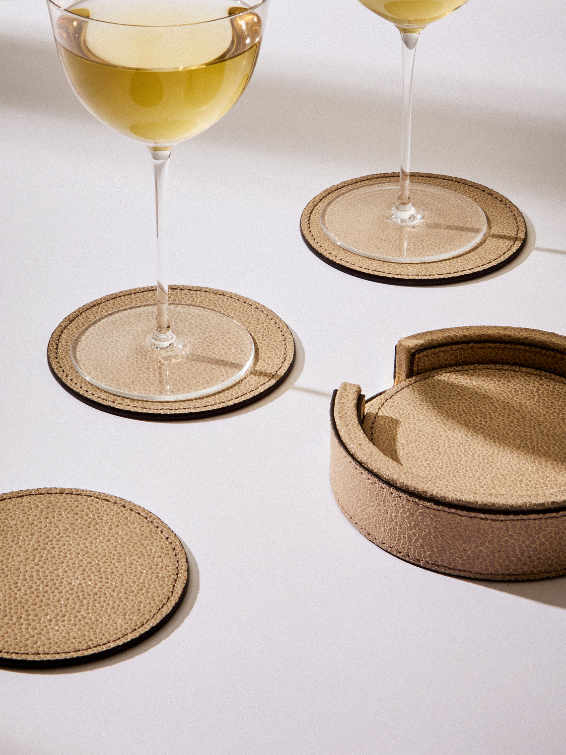 Pinetti - Leather Round Coasters (Set of 6) - Taupe - ABASK