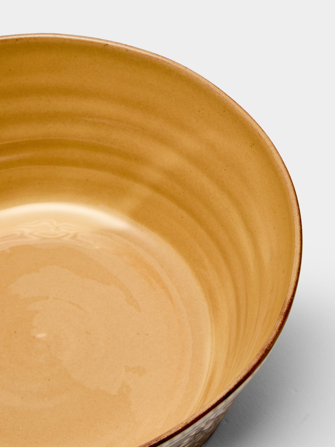 Poterie d’Évires - Flowers Hand-Painted Ceramic Small Handled Serving Bowl - Dark brown - ABASK