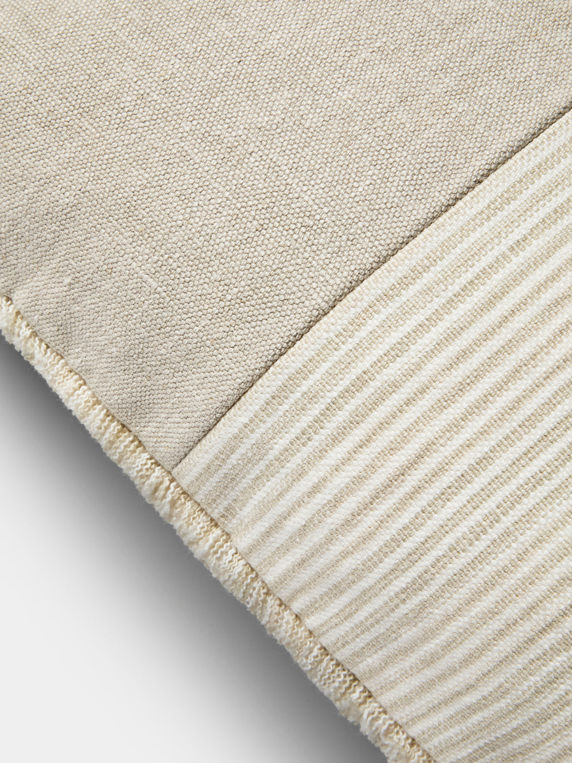 de Le Cuona - Chukka Linen Hunter-Paneled Cushion (19.5in/50cm) - Cream - ABASK