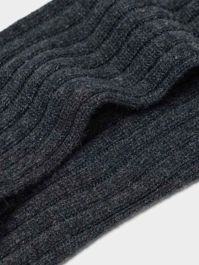 Maria La Rosa - Women's College Ribbed Cashmere Knee-High Socks | One Size - Dark Gray - ABASK