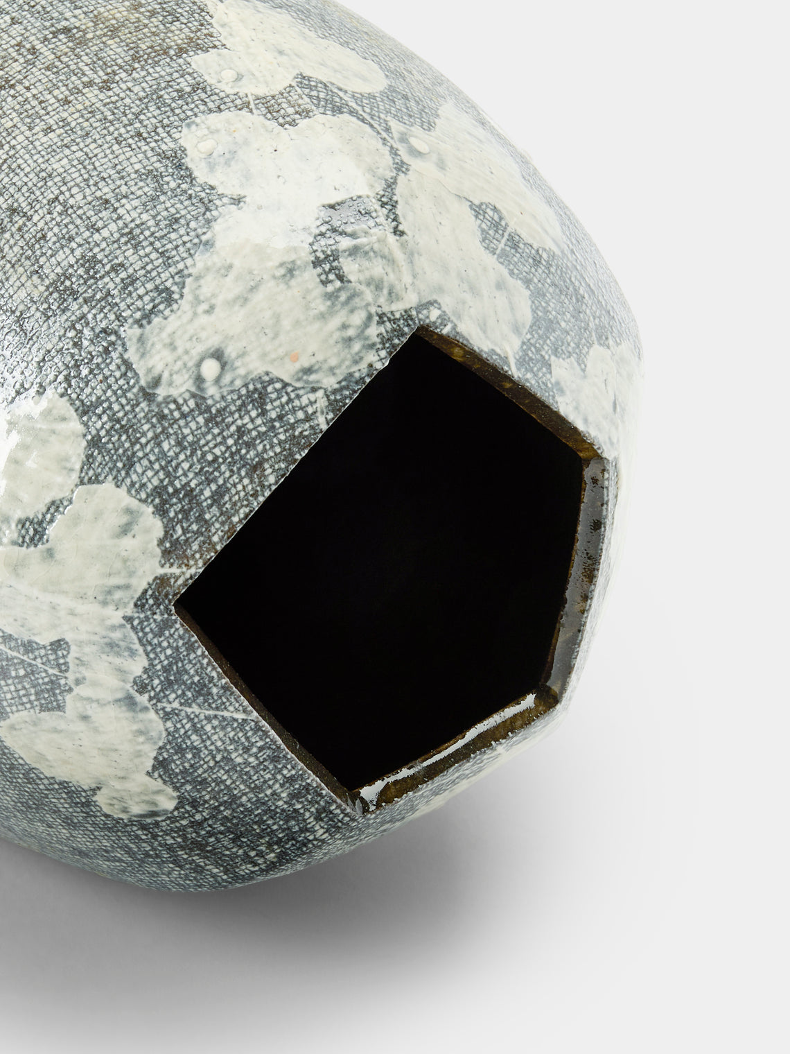 Masumi Ando - Textured Ceramic Vase (12in/30.5cm) - Gray - ABASK